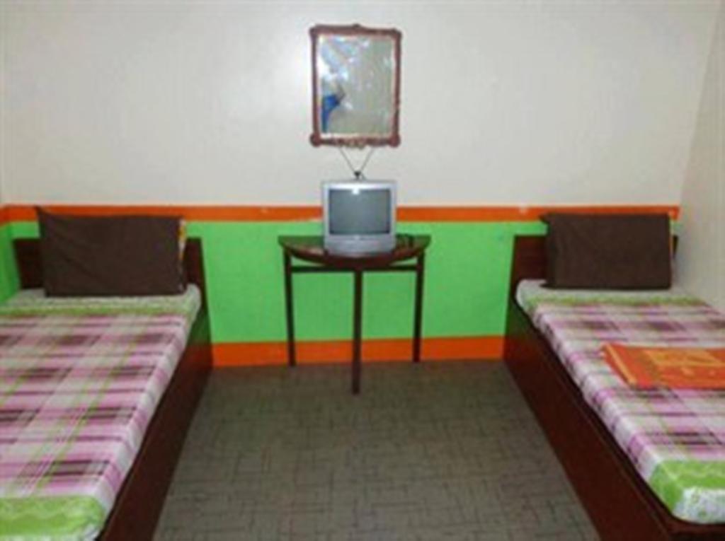 Np Festival Inn Kalibo Δωμάτιο φωτογραφία